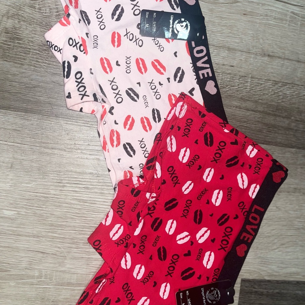 XOXO Red and Black Kiss Print Pajama Set